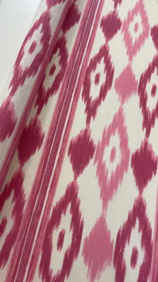 Mantel antimanchas Mallorquina de hule resinado en color Rosa